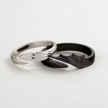 Engel og demon par ring - symbol på evig kjærlighet